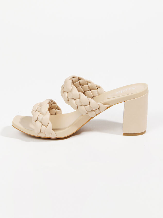 Lyzah Wide Width Heels Detail 3 - ARULA