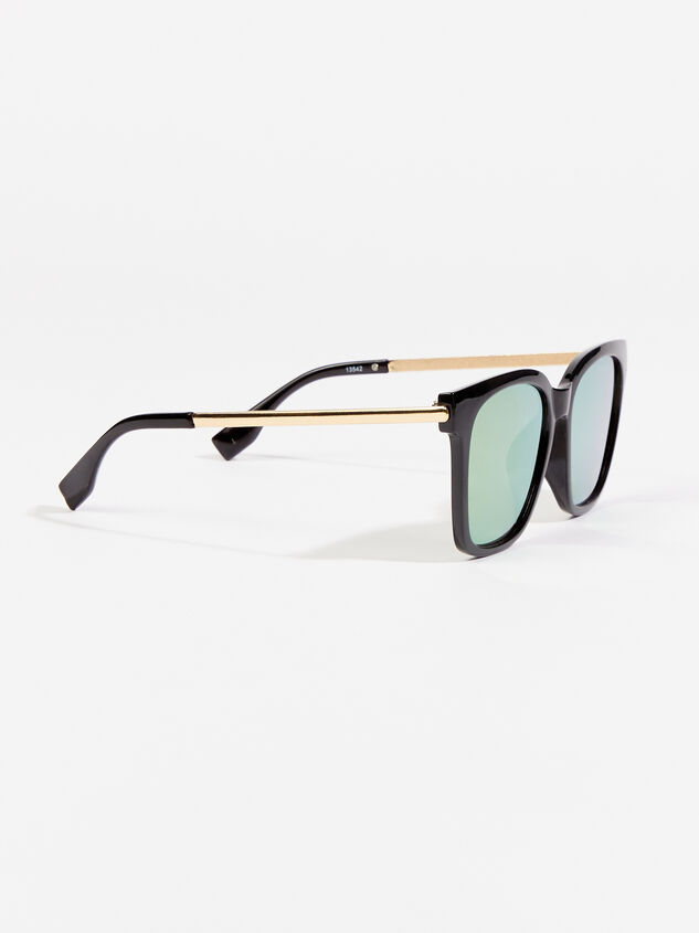 Khloe Sunglasses Detail 2 - ARULA