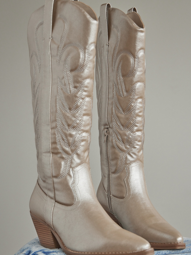 Dixie Western Boots By Matisse Detail 2 - ARULA