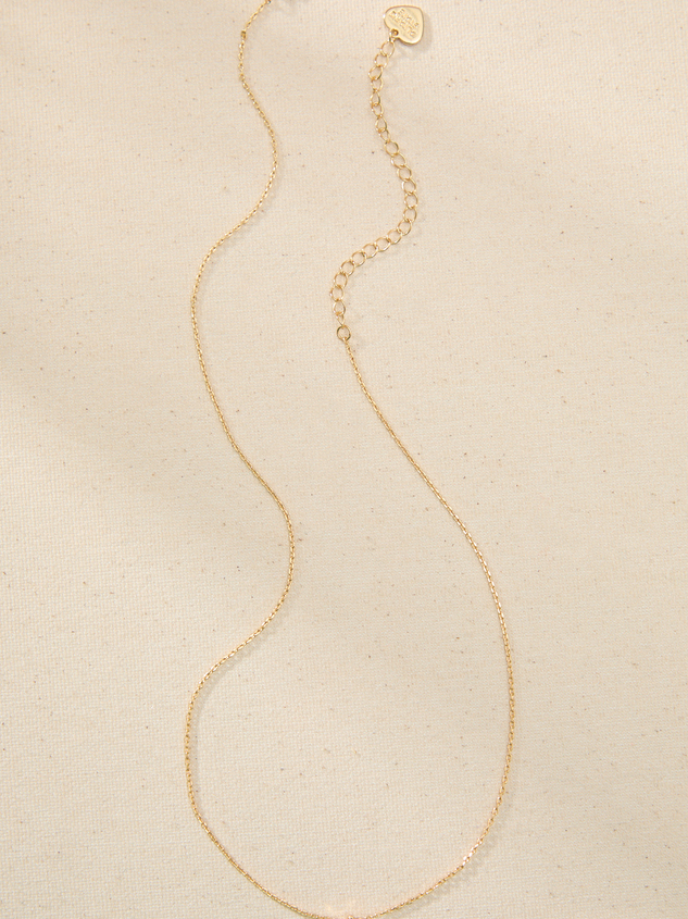 18K Gold Dainty Star Necklace Detail 2 - ARULA