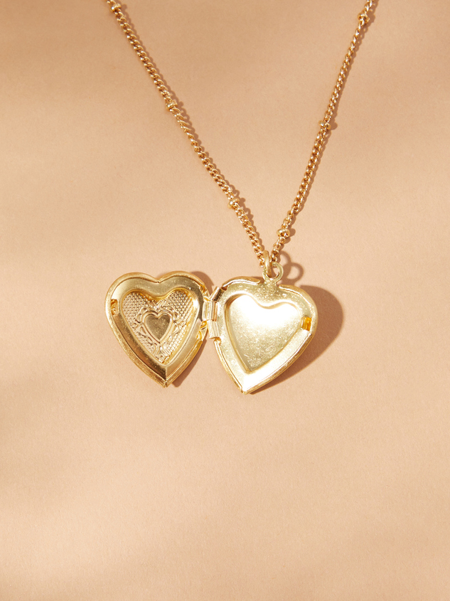 Antique Heart Locket Necklace Detail 3 - ARULA