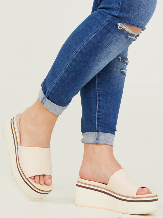 Jade Platform Wedges Detail 5 - ARULA