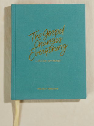 The Gospel Changes Everything 365 Day Devotional - ARULA