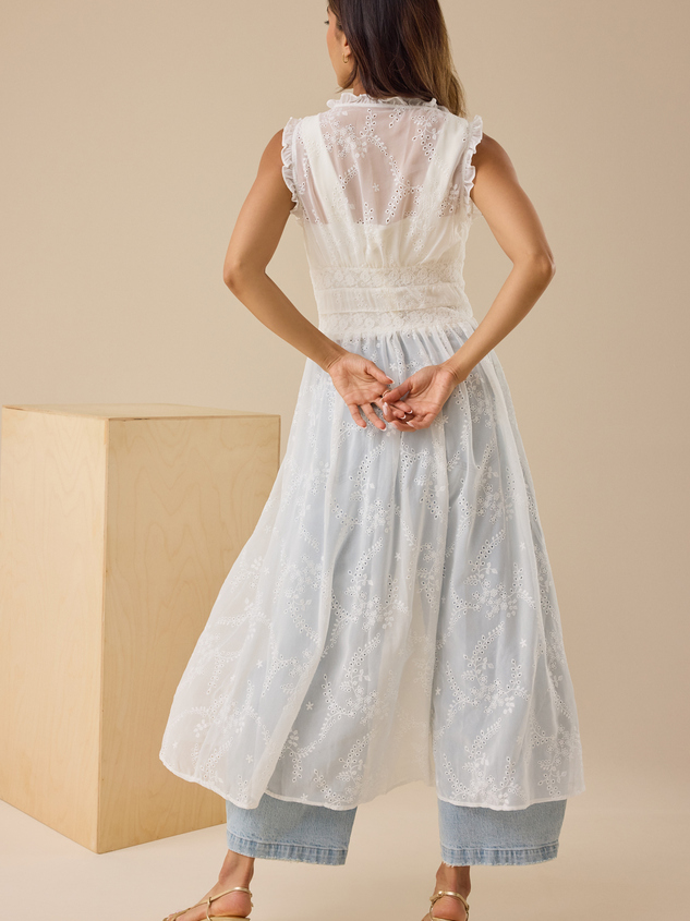 Quinn Eyelet Kimono Detail 5 - ARULA