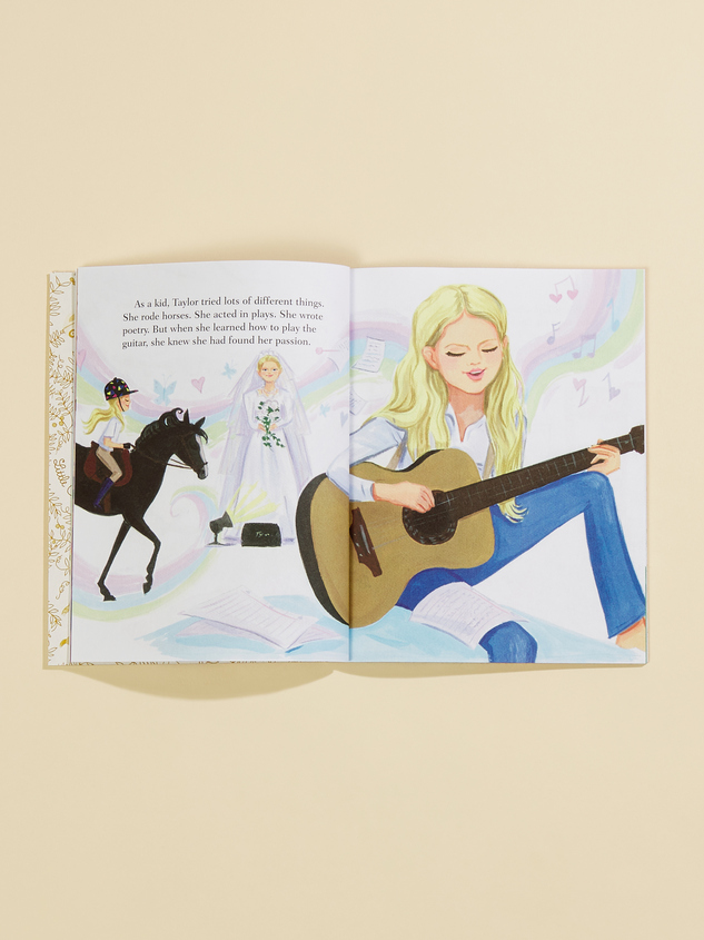 Taylor Swift Book Detail 2 - ARULA