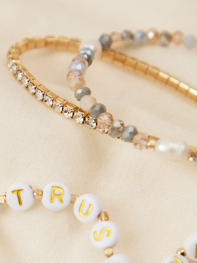 Pray, Wait, Trust Bracelet Set Detail 2 - ARULA
