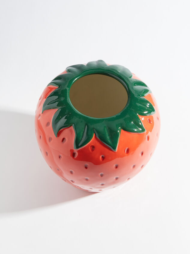 Strawberry Vase Detail 2 - ARULA