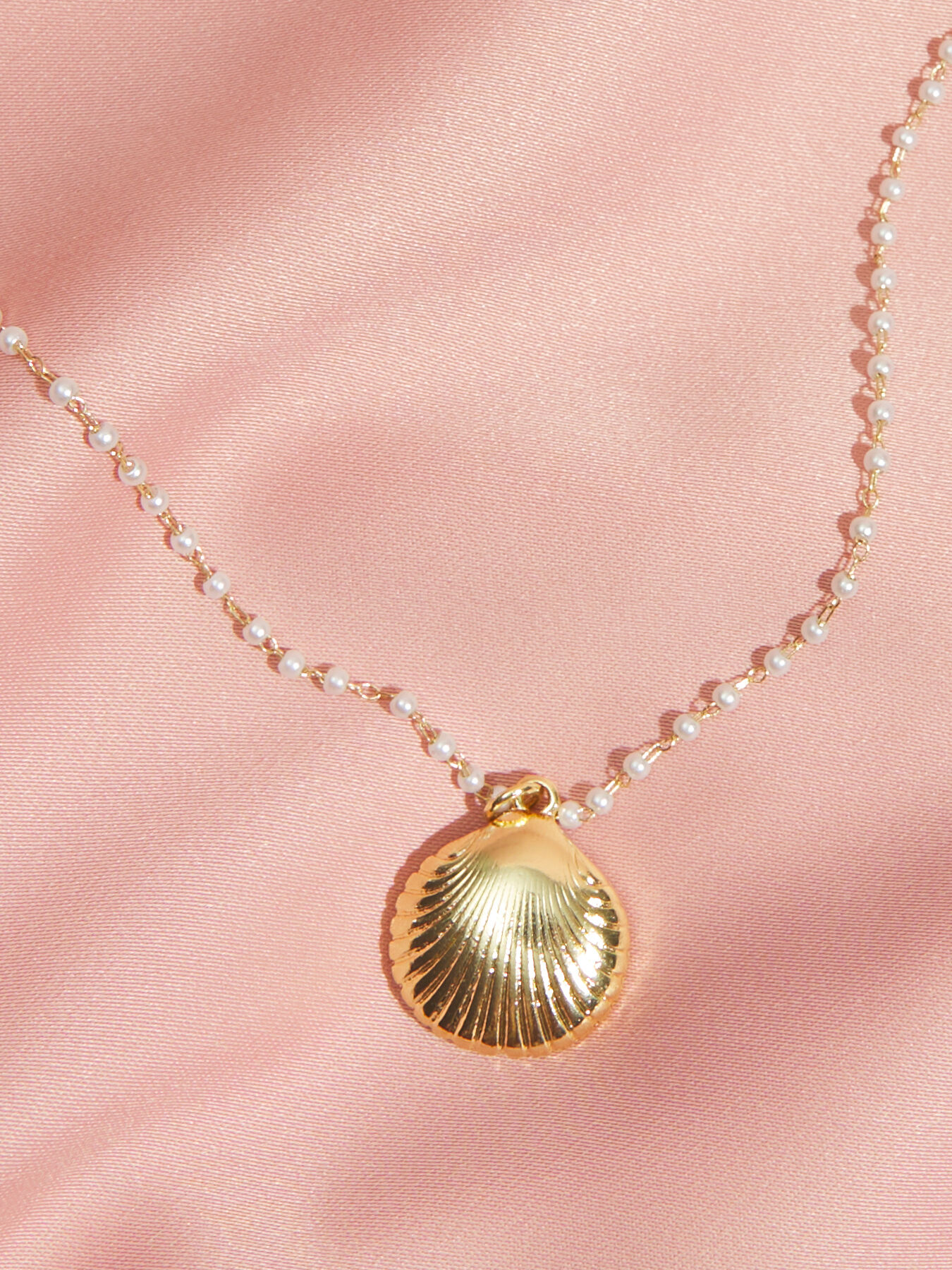 Pearl Chain Seashell Necklace