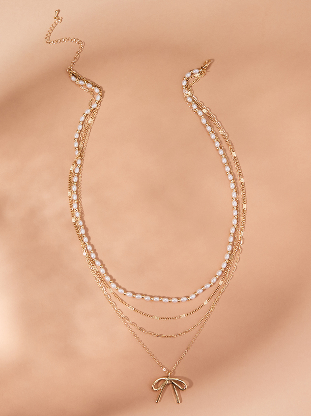 Bow Charm Pearl Necklace Detail 2 - ARULA