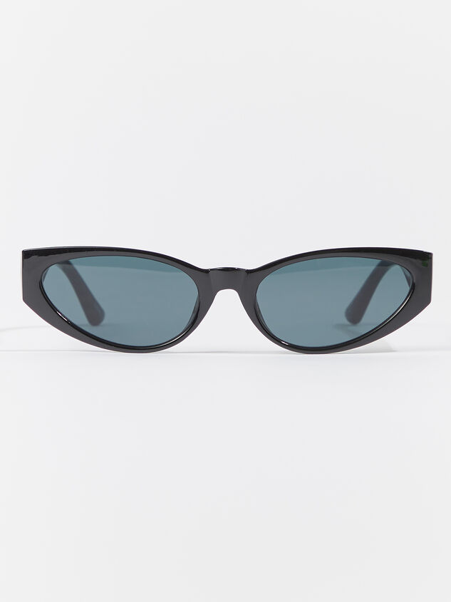 Twyla Cat Eye Sunglasses Detail 1 - ARULA