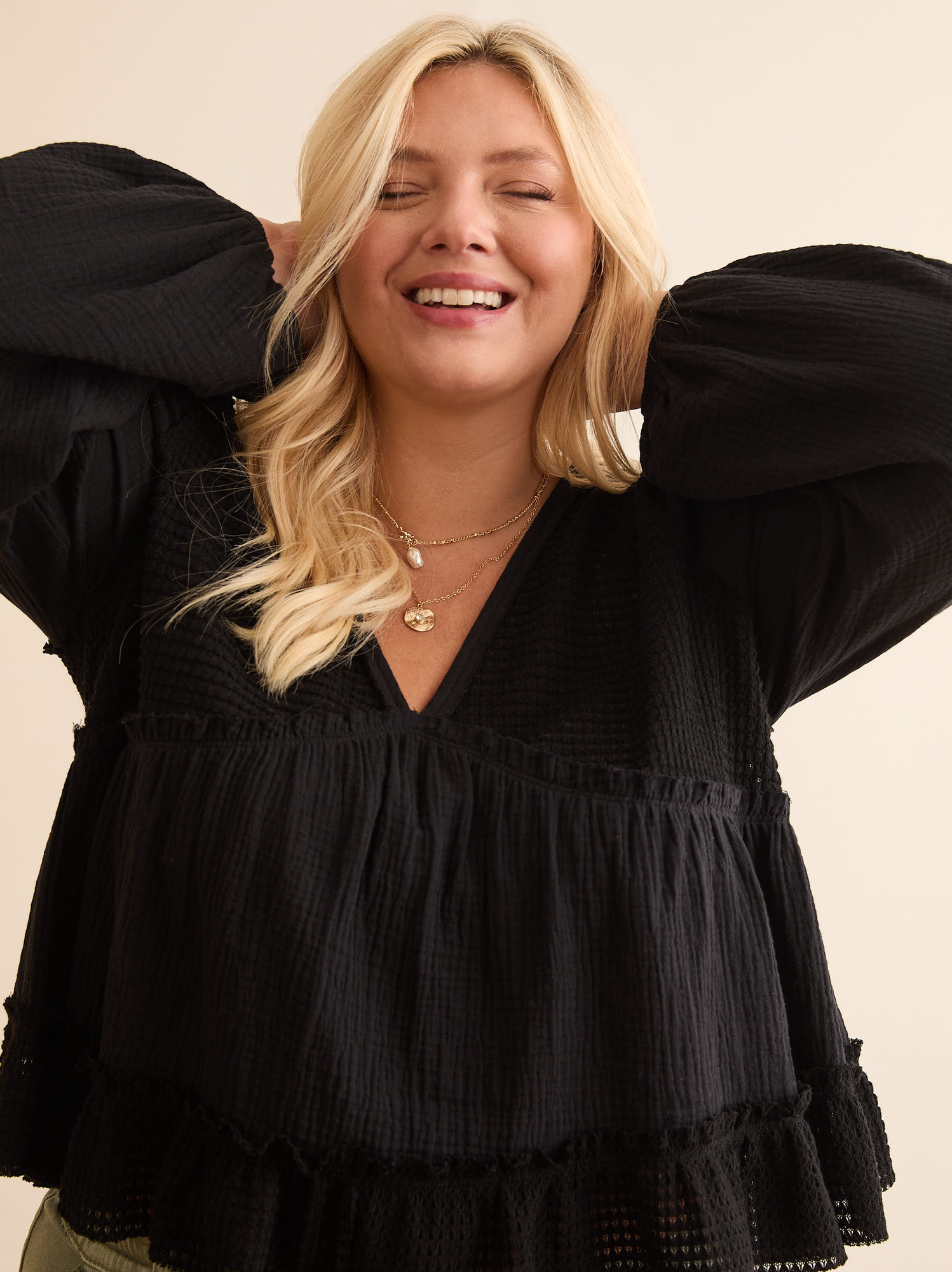 Catarina Long Sleeve Babydoll Top in Black Arula