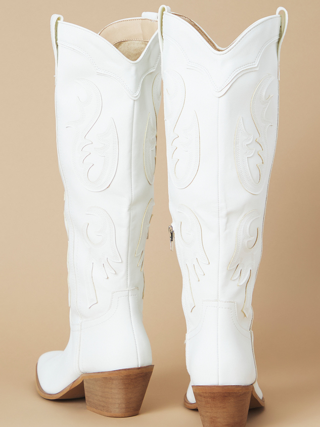 Aubrey Western Boot Detail 3 - ARULA