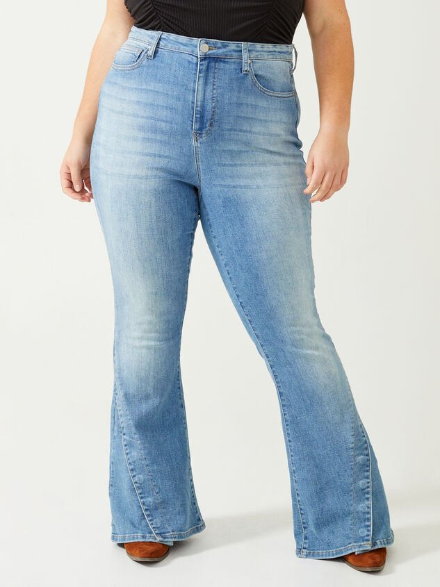 Incrediflex Button Flare Jeans Detail 2 - ARULA