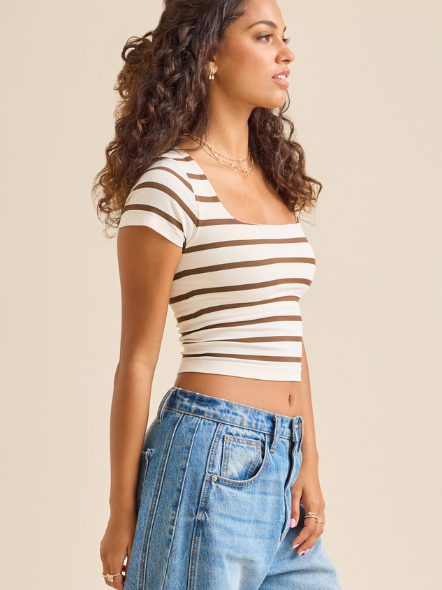 Everyday Seamless Striped Top Detail 3 - ARULA