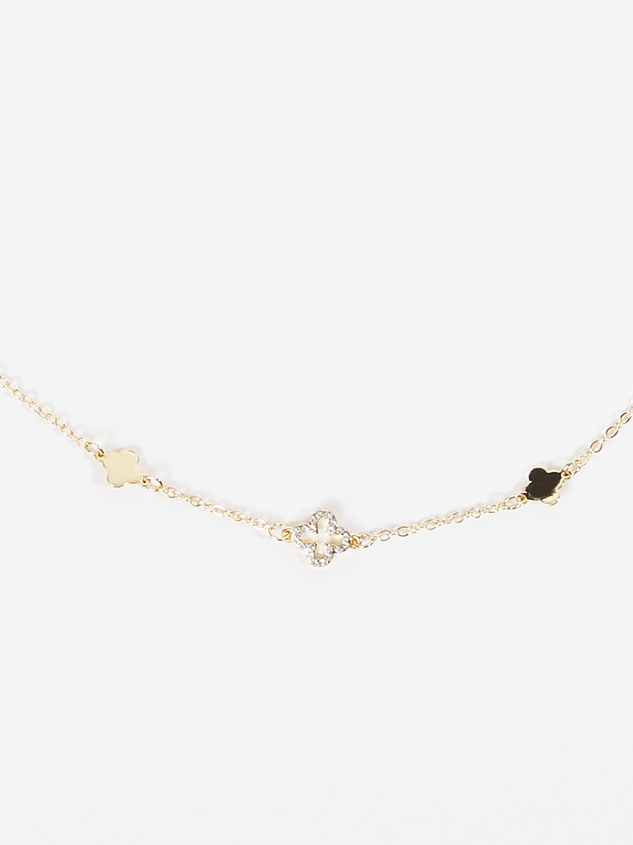 Crystal Clover Link Choker Necklace Detail 2 - ARULA