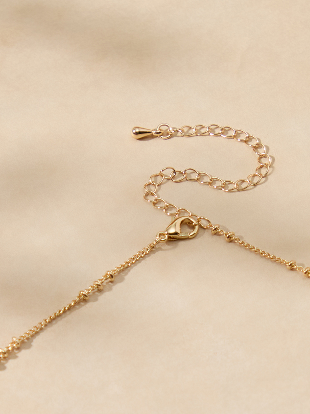 Dainty Clover Charm Choker Necklace Detail 3 - ARULA