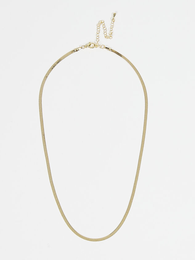 18k Gold Herringbone Necklace Detail 2 - ARULA