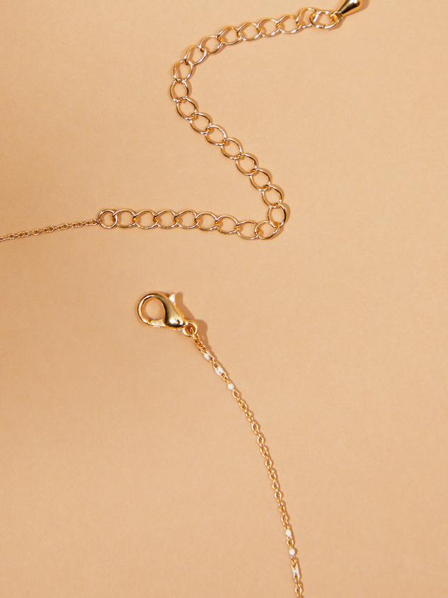 Dainty Chain Necklace Detail 3 - ARULA