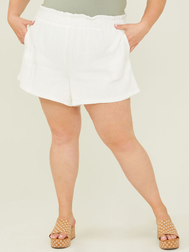 Hollis Linen Shorts Detail 3 - ARULA