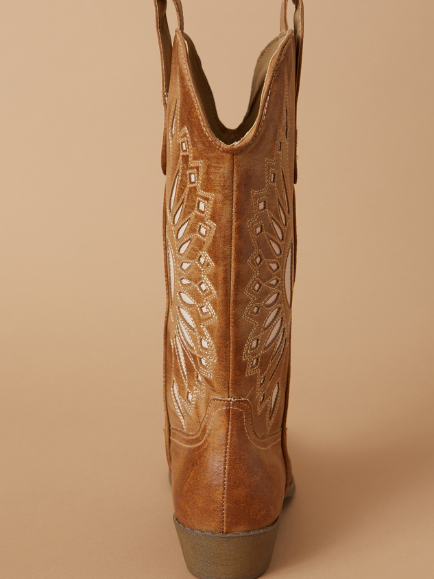Bandera Wide Width & Calf Cut Out Western Boots Detail 4 - ARULA