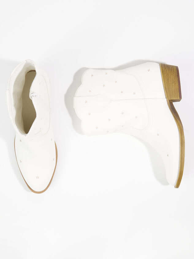 Starlight Wide Width Boots Detail 5 - ARULA