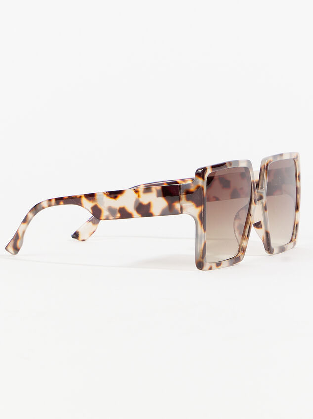 Darcy Sunglasses Detail 2 - ARULA