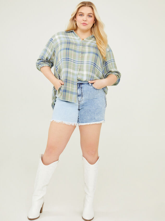 Two Toned Denim Shorts Detail 2 - ARULA