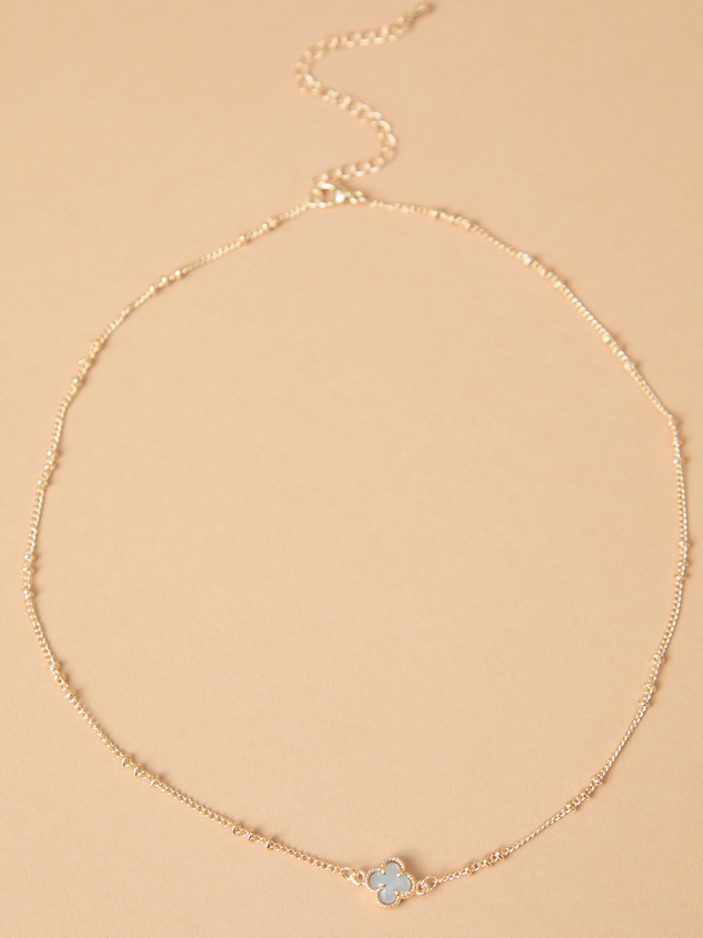 Dainty Clover Charm Choker Necklace Detail 2 - ARULA