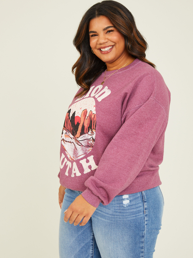 Zion Oversized Sweatshirt Detail 3 - ARULA