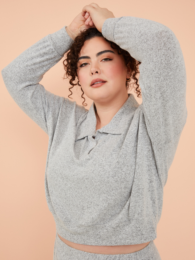 Balance Breeze Collared Top Detail 3 - ARULA