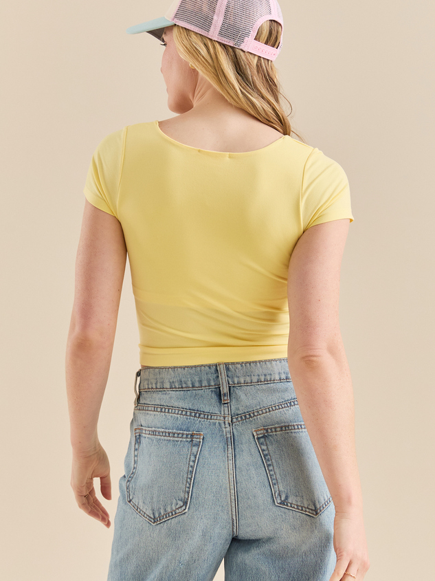 Everyday Seamless Top Detail 4 - ARULA