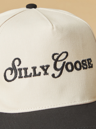 Silly Goose Trucker Hat - ARULA