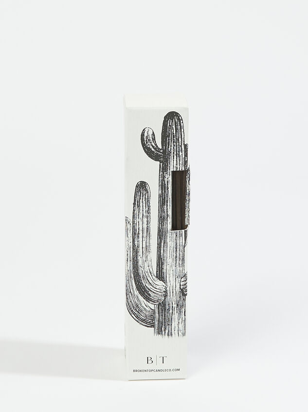 Saguaro Cactus Reed Diffuser Detail 3 - ARULA