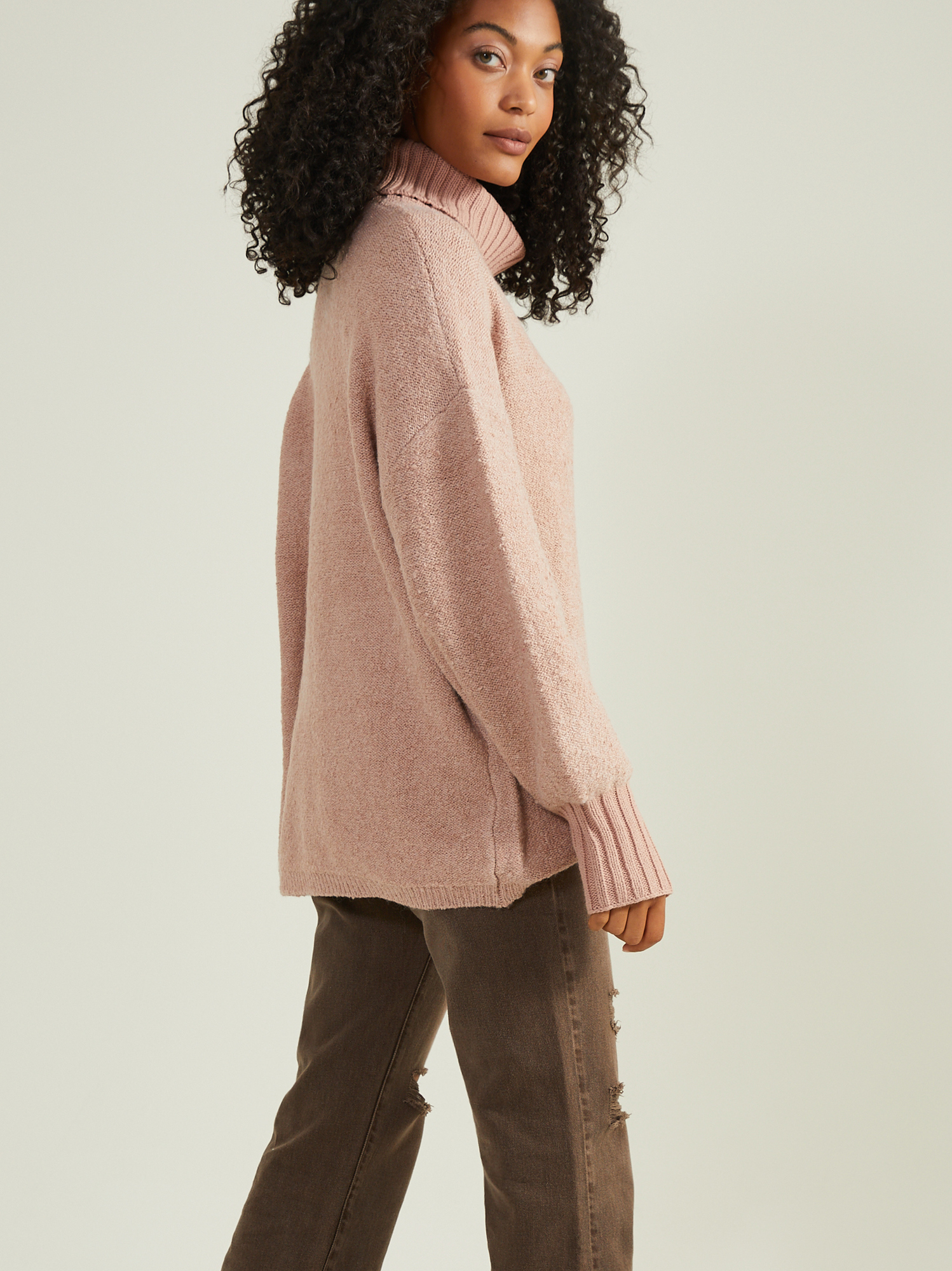 Boucle online turtleneck sweater
