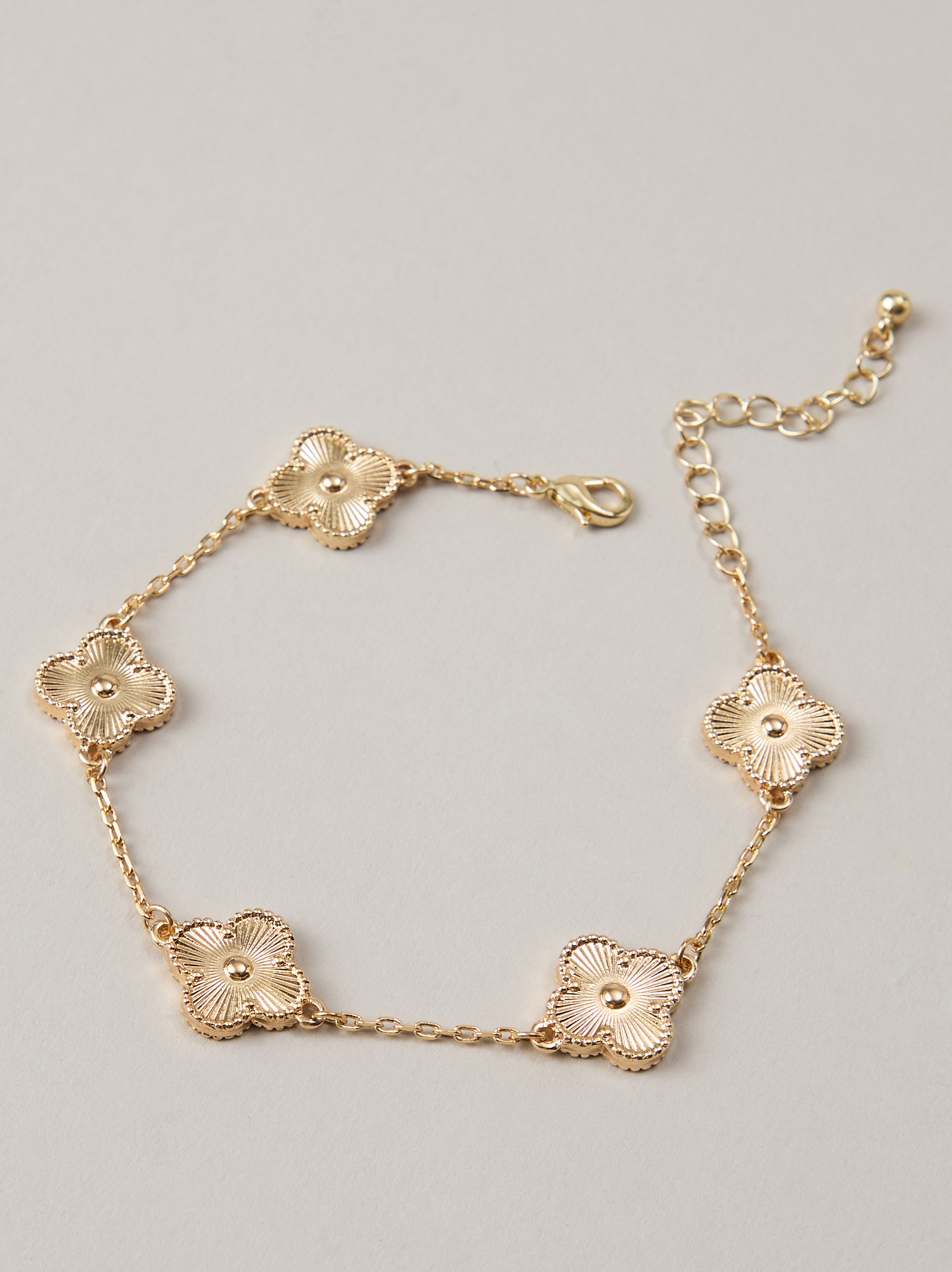 Double Sided Clover Bracelet in Black | Arula
