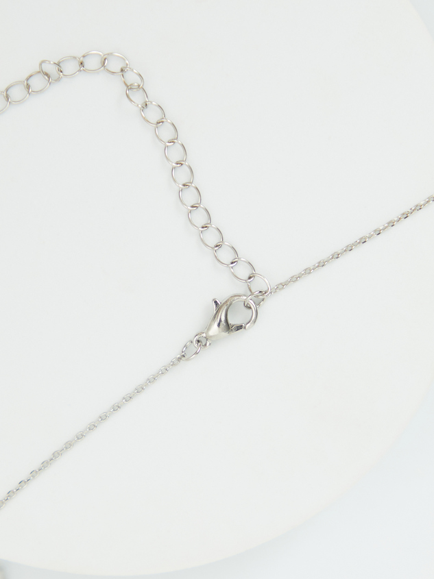 Dainty Bow Necklace Detail 3 - ARULA