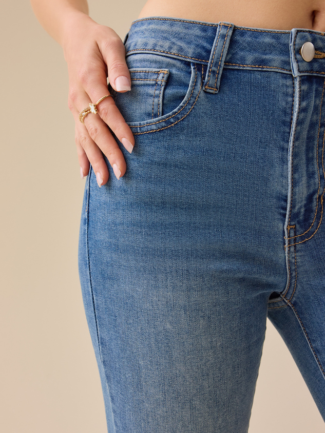 London Skinny Jeans Detail 3 - ARULA