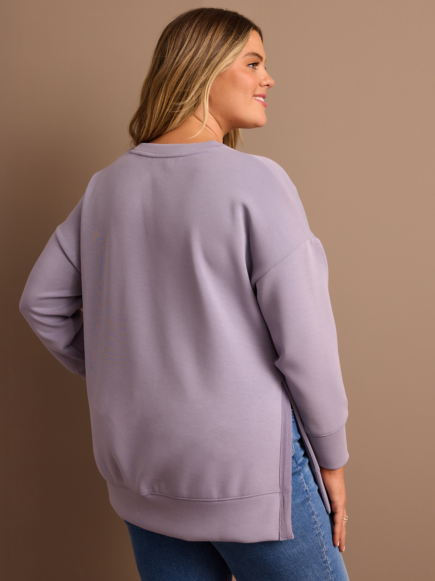 Super Soft Sweatshirt in Silver Bullet Arula