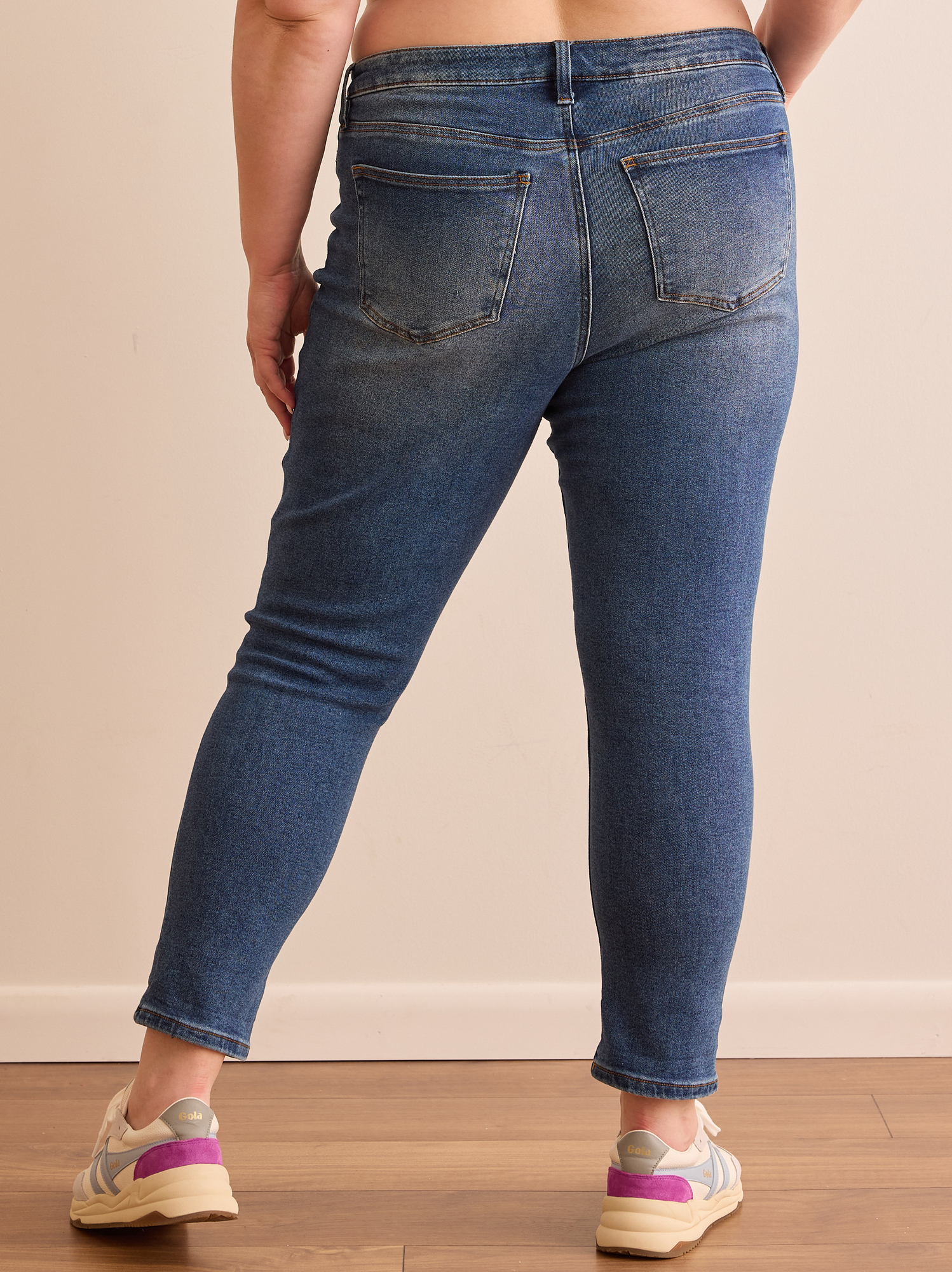 Destructed Girlfriend Jeans in Medium Wash Arula