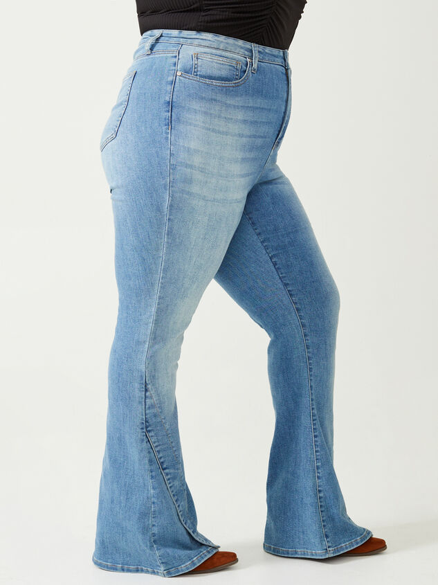 Incrediflex Button Flare Jeans Detail 3 - ARULA