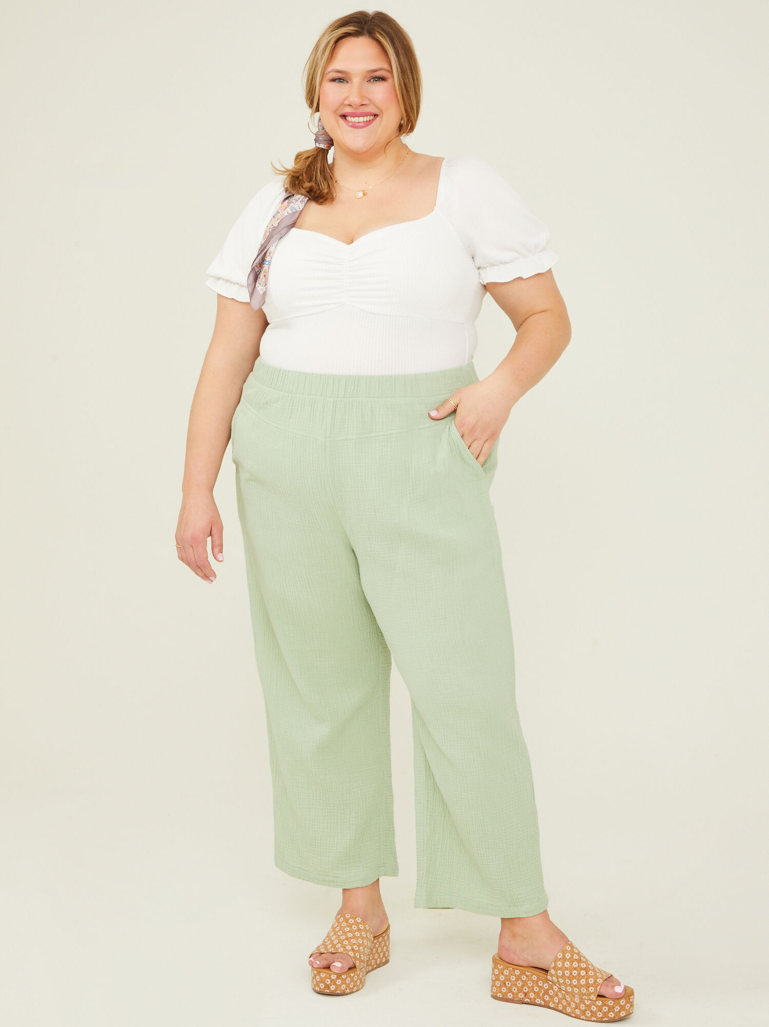 Quinn Gauze Linen Pants in Sage Green | Arula