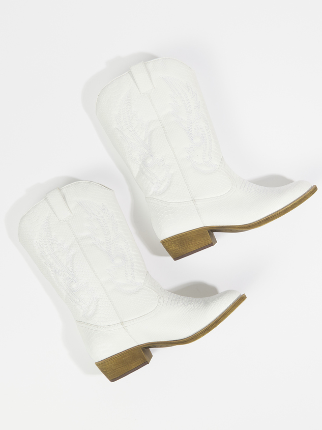 Gaucho Wide Width & Calf Boots Detail 6 - ARULA