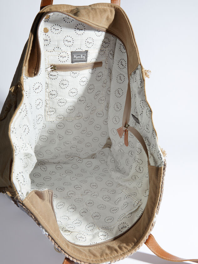 Wynter Weekender Tote Bag Detail 4 - ARULA