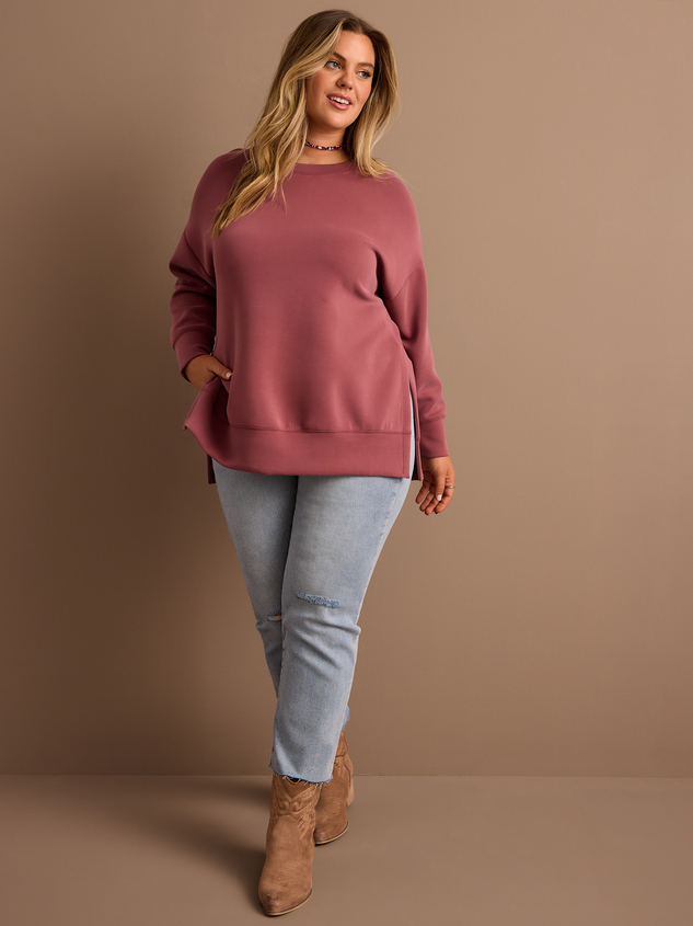 Super Soft Sweatshirt Detail 3 - ARULA
