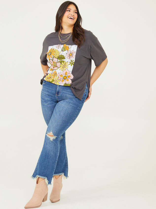 Retro Flower Tee Detail 2 - ARULA