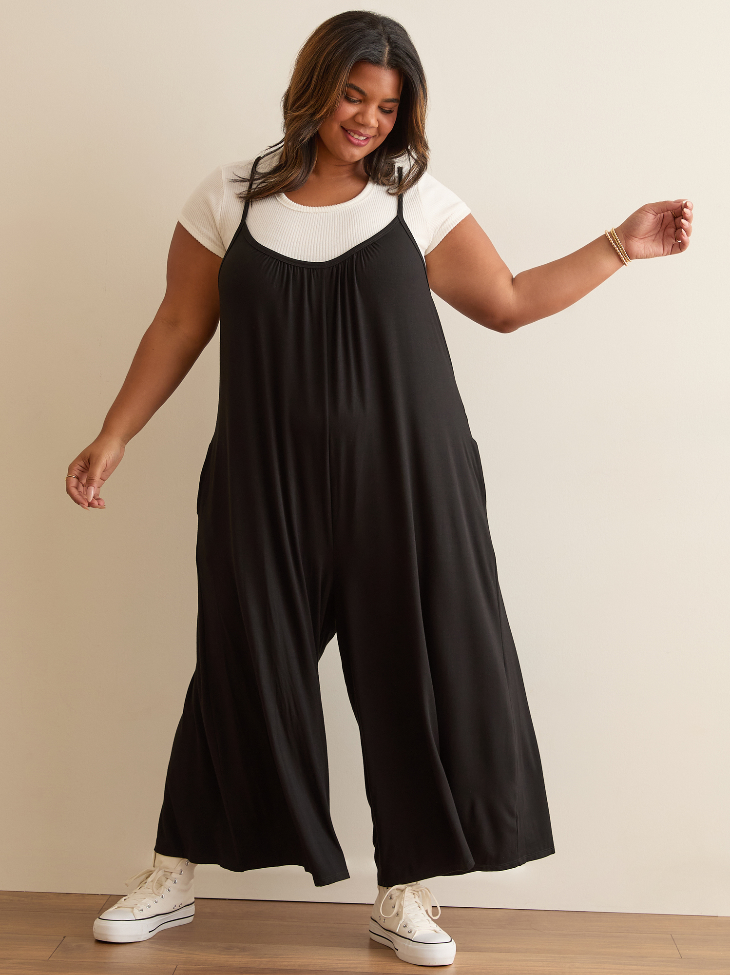 Black flowy overalls 2025