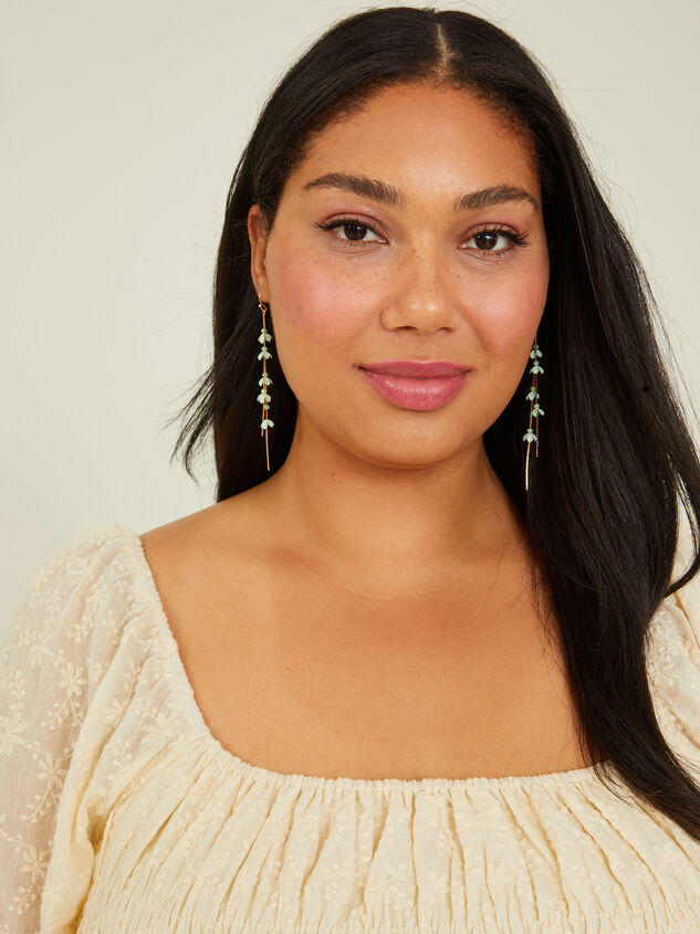 Beatrice Flower Earrings Detail 2 - ARULA