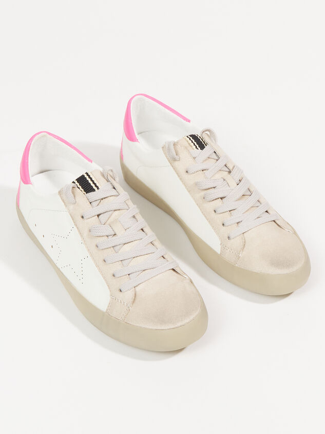 Mia Sneakers Detail 1 - ARULA
