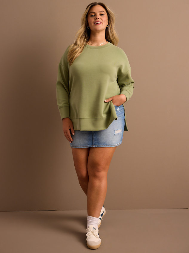 Super Soft Sweatshirt Detail 2 - ARULA