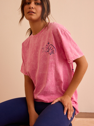Meet Me At The Beach Graphic Tee - ARULA